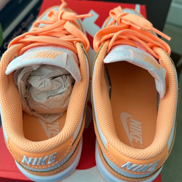WOMENS NIKE DUNKS ORANGE CREAM - Picture 5 of 5